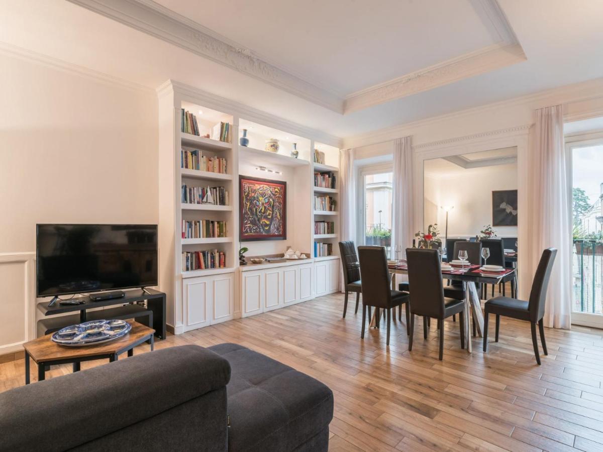 The Best Rent - Elegant Three-Bedroom Apartment A Few Steps From Fontana Di Trevi Dış mekan fotoğraf