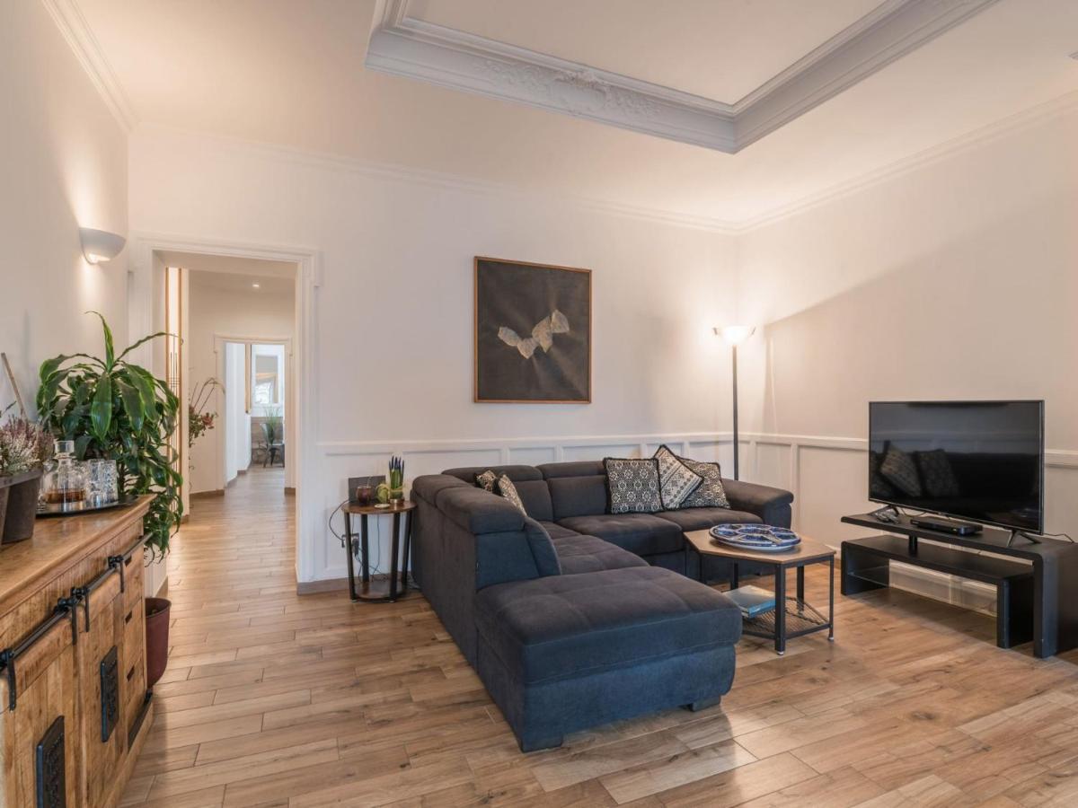 The Best Rent - Elegant Three-Bedroom Apartment A Few Steps From Fontana Di Trevi Dış mekan fotoğraf